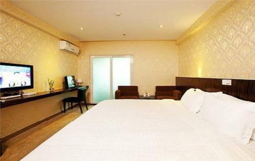 Shenzhen Luohu Art Hotel, Dongmen Shopping Center Rum bild