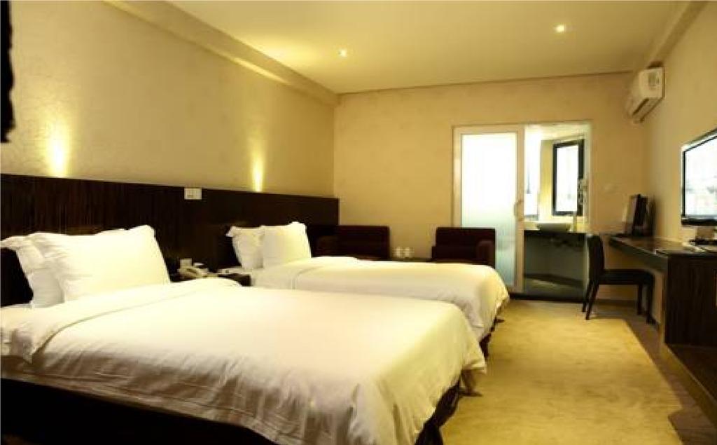 Shenzhen Luohu Art Hotel, Dongmen Shopping Center Rum bild